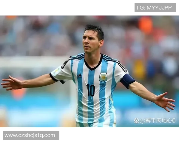 以传奇足球巨星为核心回顾上古时代的经典比赛与辉煌成就