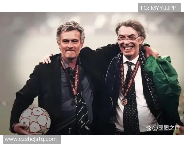 传奇足球巨星退役之际的最后合照见证荣耀与告别的时刻