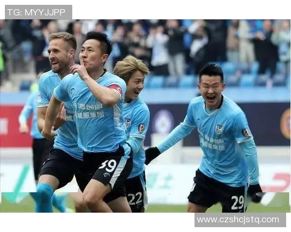 某知名球星加盟中国足球联赛 引发全城热议与球迷狂欢