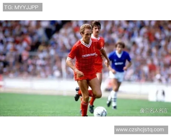 足球史上中场球星的巅峰对决与传奇影响力探讨